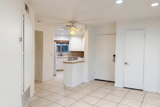 Foto del edificio - 48255 Monroe St