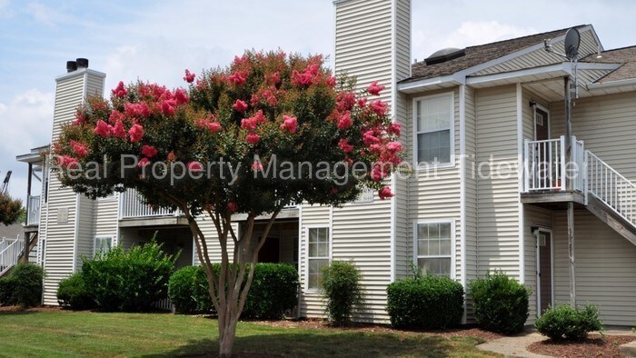 Primary Photo - 503 Summit Ct