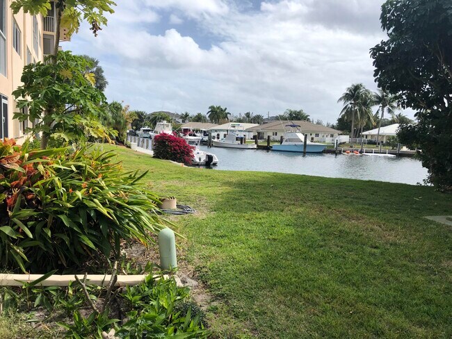 Foto del edificio - 698 NE Spanish River Blvd