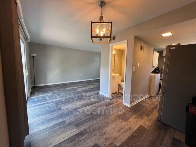 Building Photo - 3706 E North St