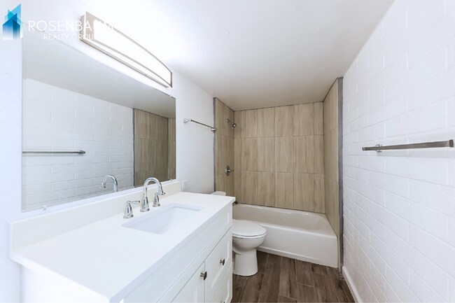 Foto del edificio - 6320 N 16th St