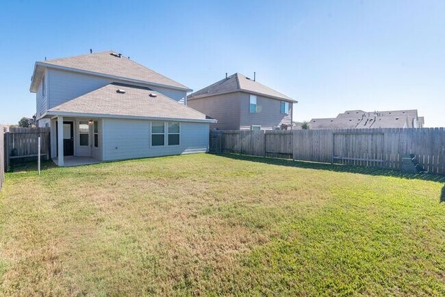 Building Photo - 5611 Plantation Forest Dr