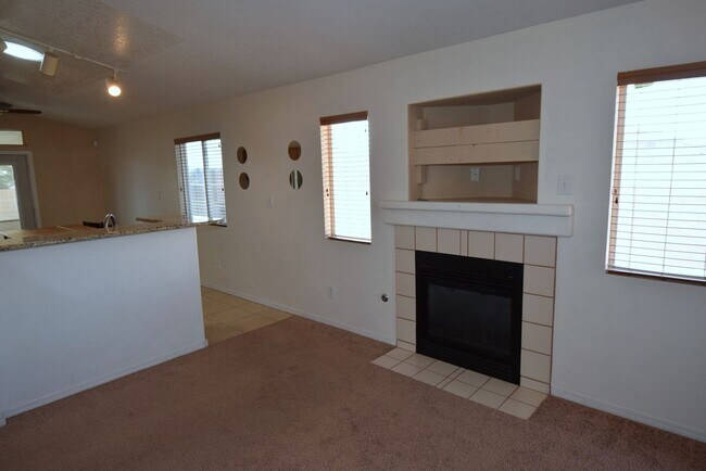 Foto del edificio - 2BR Plus Bonus Room in the NW!