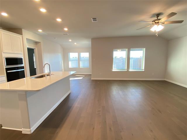 Building Photo - 1605 Topaz Trl