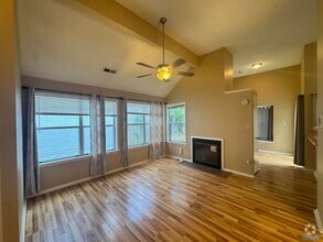 Building Photo - 118 Briargate Ln
