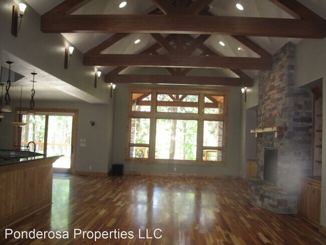 Building Photo - 4 br, 4 bath House - 16480 Wren Lane