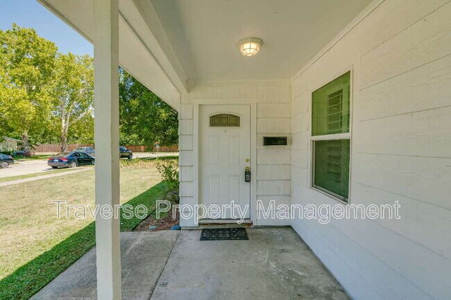 Foto del edificio - 5805 Strayley Ave.