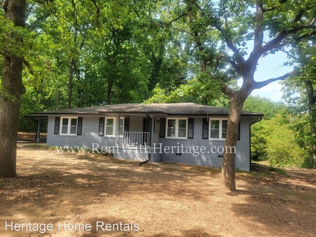 Foto del edificio - 3 br, 2 bath House - 2786 Pope Rd.