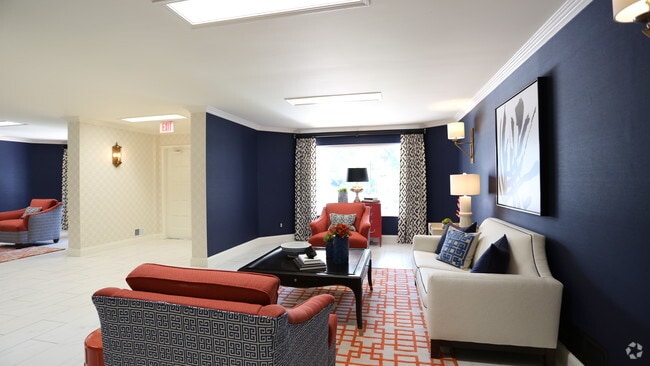 Lobby - Parkview Arms Apartments