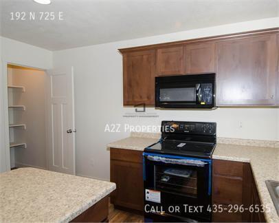 Building Photo - 192 N 725 E