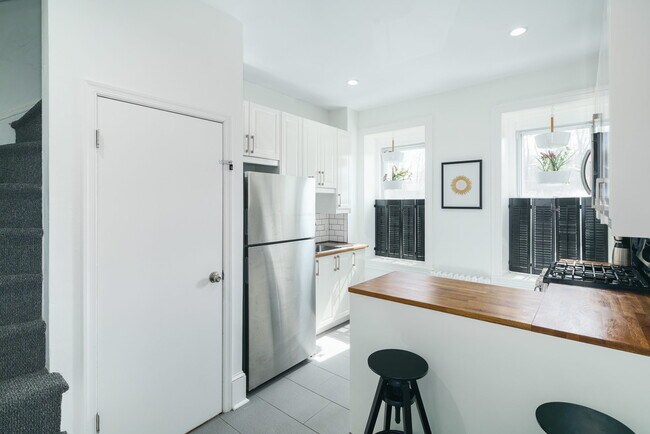 Building Photo - 3829 Cresson St
