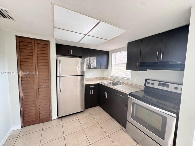 Foto del edificio - 101 NE 41st St