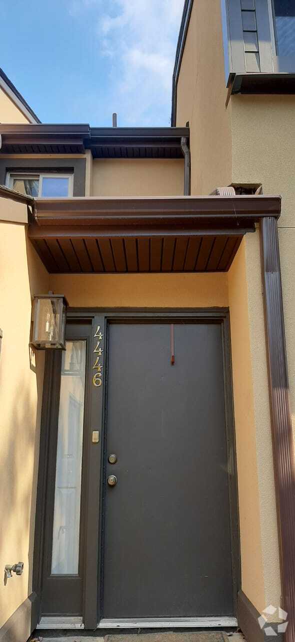 Princeton Windrows Apartments for Rent with Gym/Fitness Center