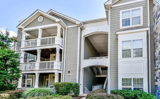 Building Photo - 1716 Lake Shore Crest Dr