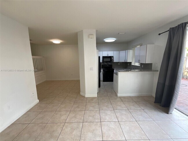 Foto del edificio - 7301 NW 174th Terrace