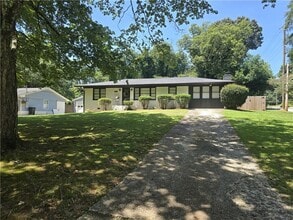 Building Photo - 3305 Flowers Dr