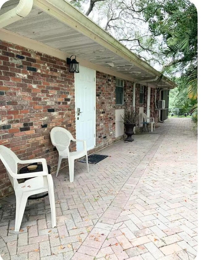Foto del edificio - 12137 Riverhills Dr