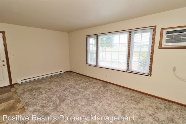 Building Photo - 536 Biester Dr
