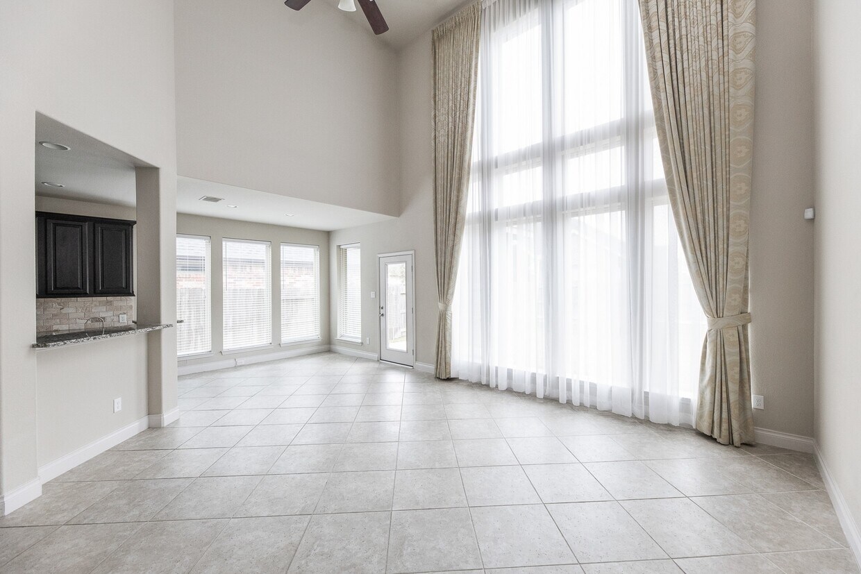 Foto principal - 2131 Blossomcrown Dr