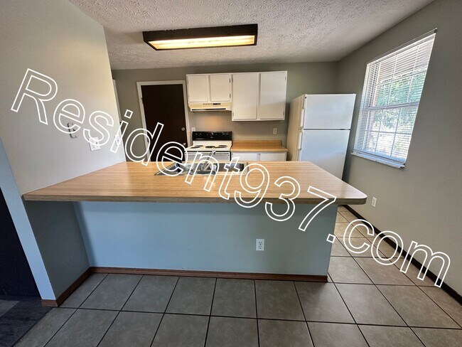 Foto del edificio - 2 Bed 1 Bath