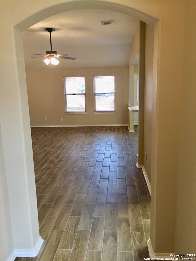 Foto del edificio - 2631 Concan St