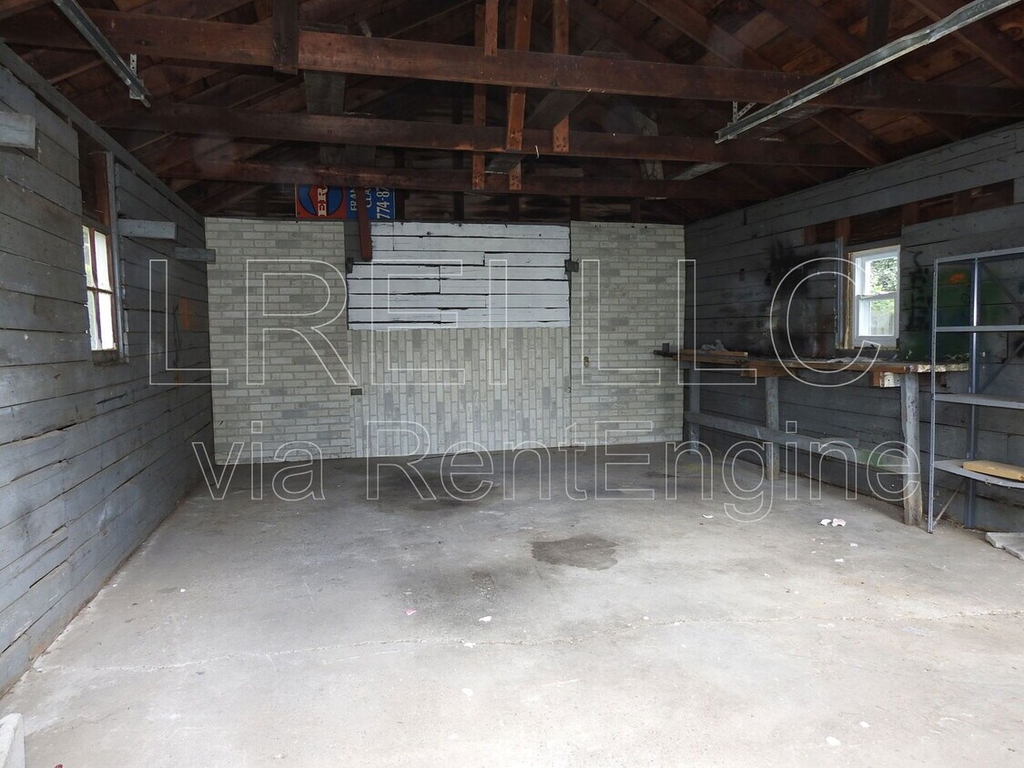 Building Photo - 1810 Fust Ave