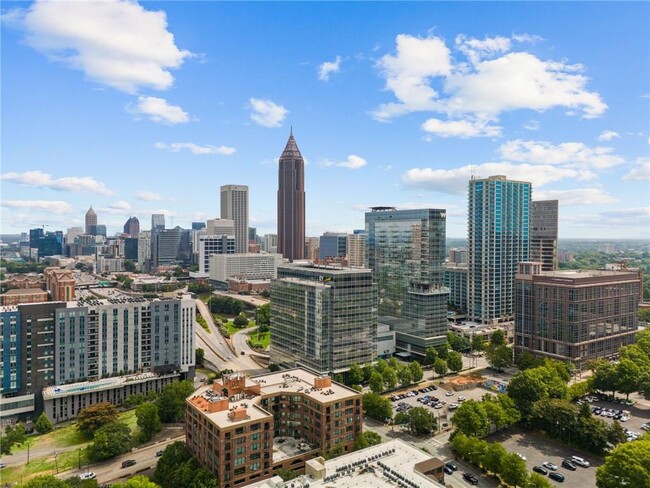 Foto del edificio - 285 Centennial Olympic Park Dr NW