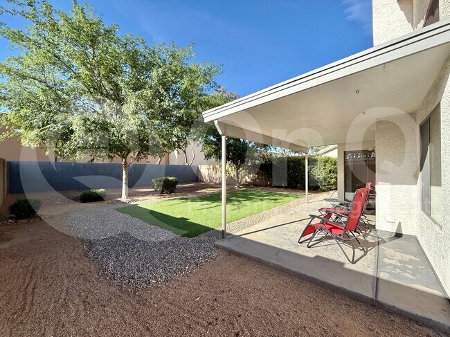 Foto del edificio - 4759 E Lavender Ln