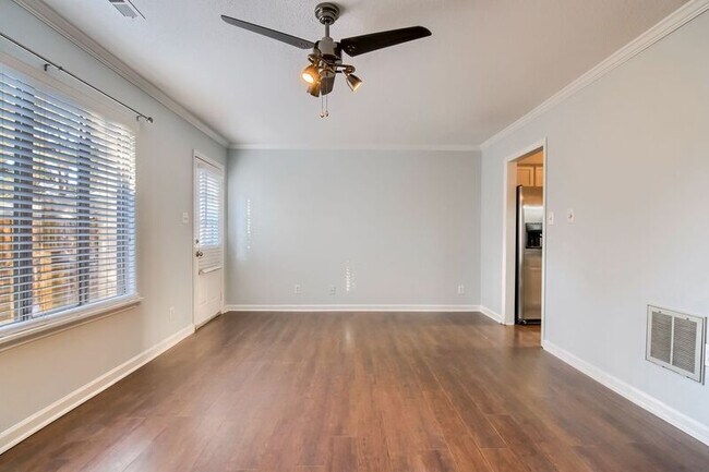 Building Photo - 2408 Stadium Dr