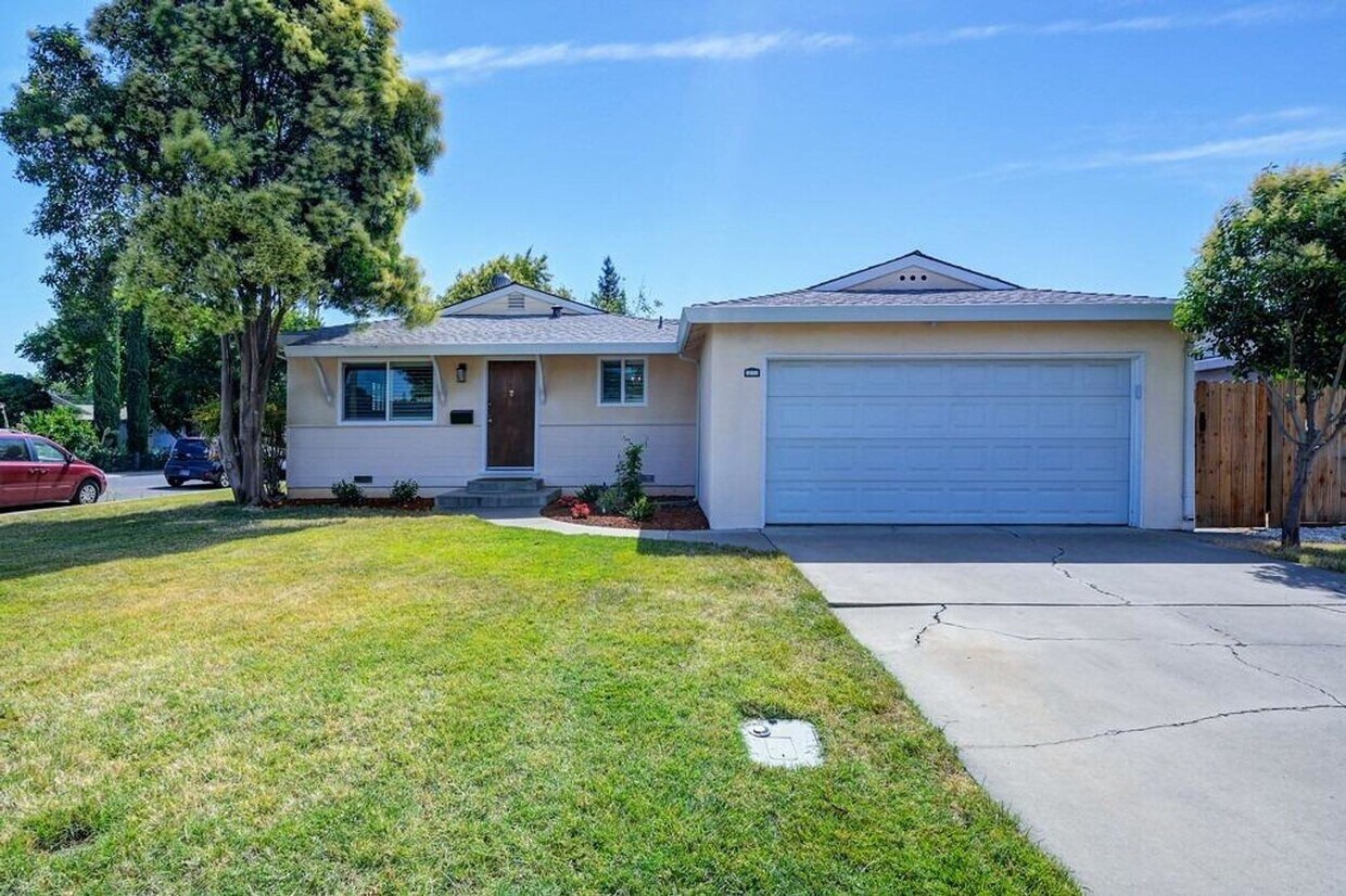 Primary Photo - 3 br, 2 bath House - 201 Cottonwood Street