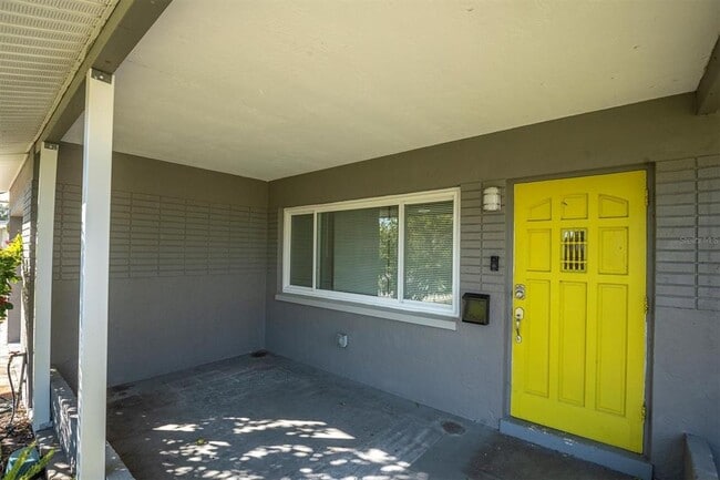 Building Photo - 765 56th Ave S