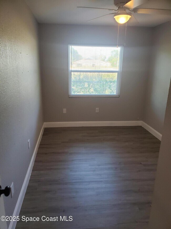 Foto del edificio - 1105 Santa Rosa Dr