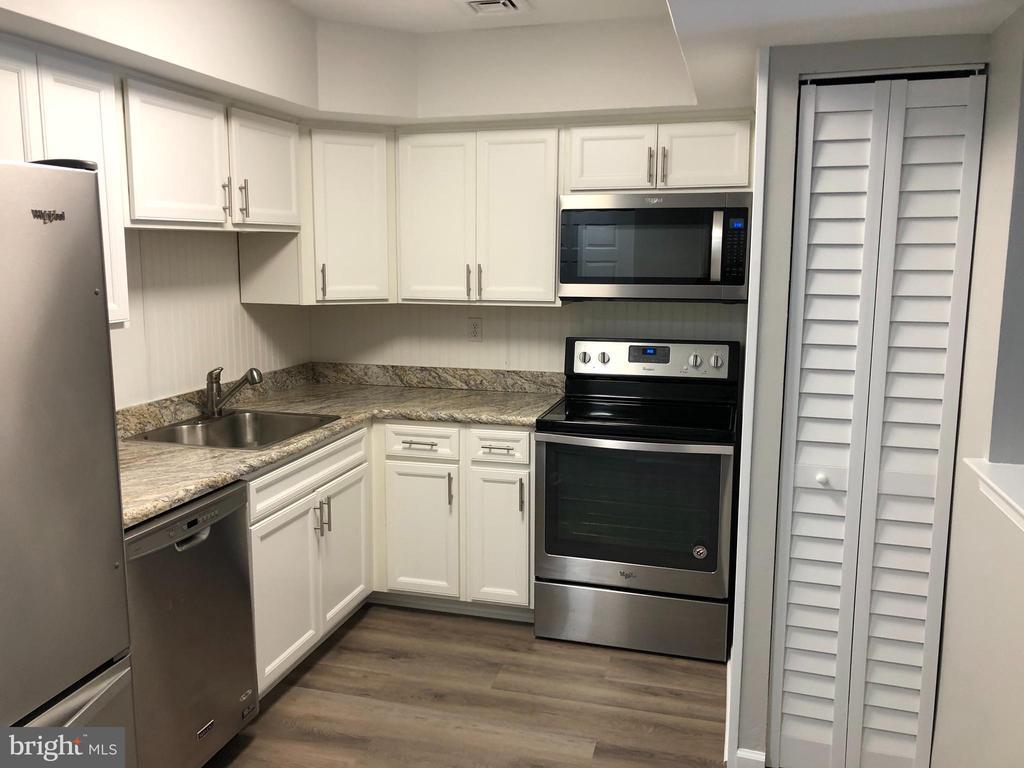 Foto principal - 526 Barrington Ct