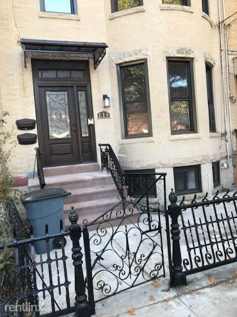 Foto principal - 226 Grant Ave