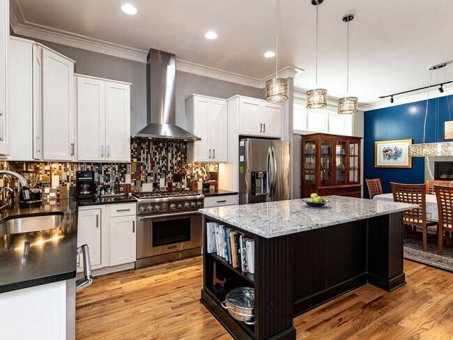 Foto del edificio - 1980 Great Ridge Pkwy