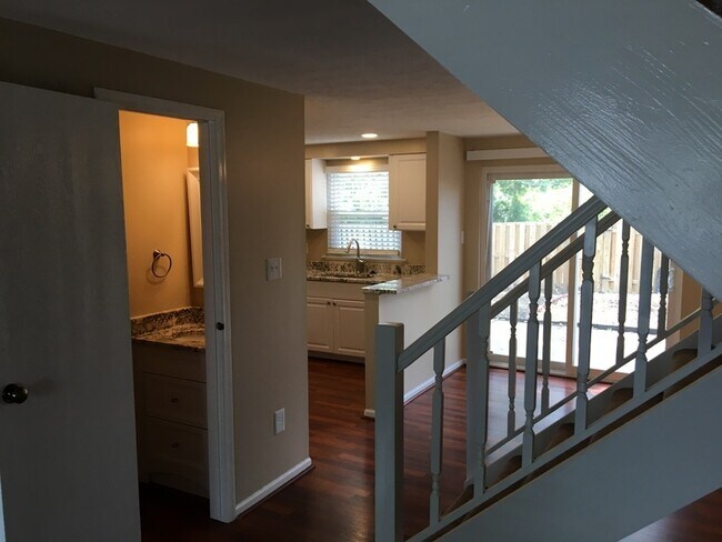 Building Photo - 8442 Shannon Green Ct