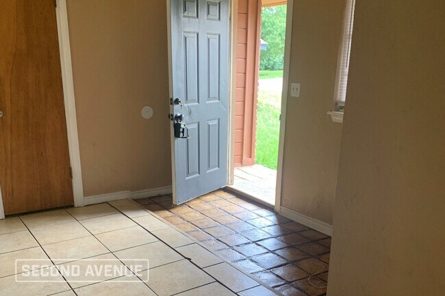 Foto del edificio - 1401 NW 102nd St