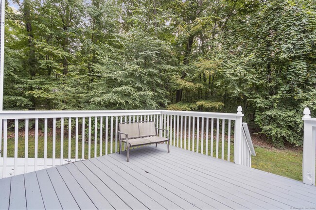 Foto del edificio - 232 Woodmont Dr