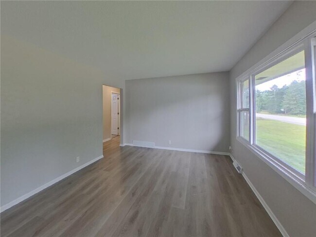 Foto del edificio - 16358 Crosstown Blvd NW