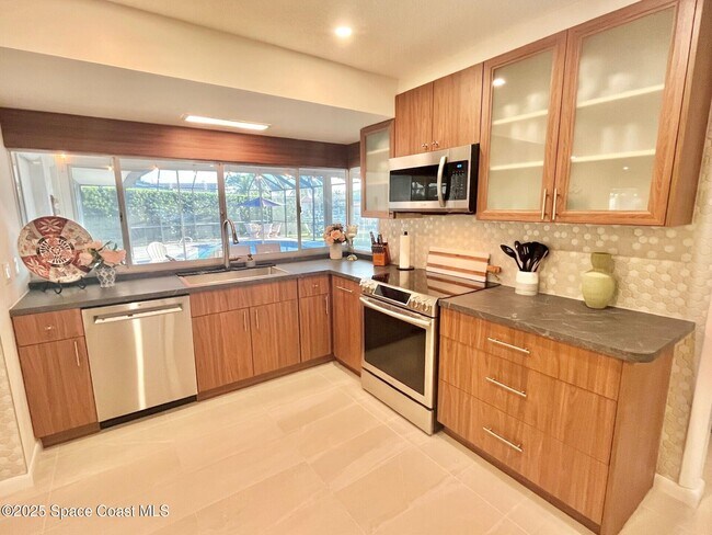 Building Photo - 307 Brightwaters Dr