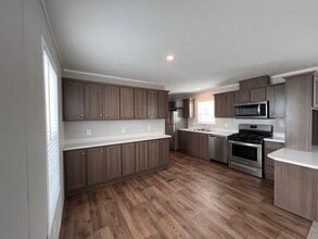 Building Photo - 2329 Catalpa St