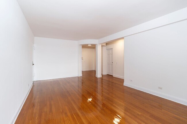 Foto del edificio - The Leslie — A Private Garden Enclave for the Modern New Yorker