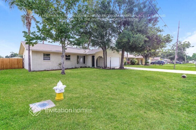 Foto del edificio - 10845 124th Ave N