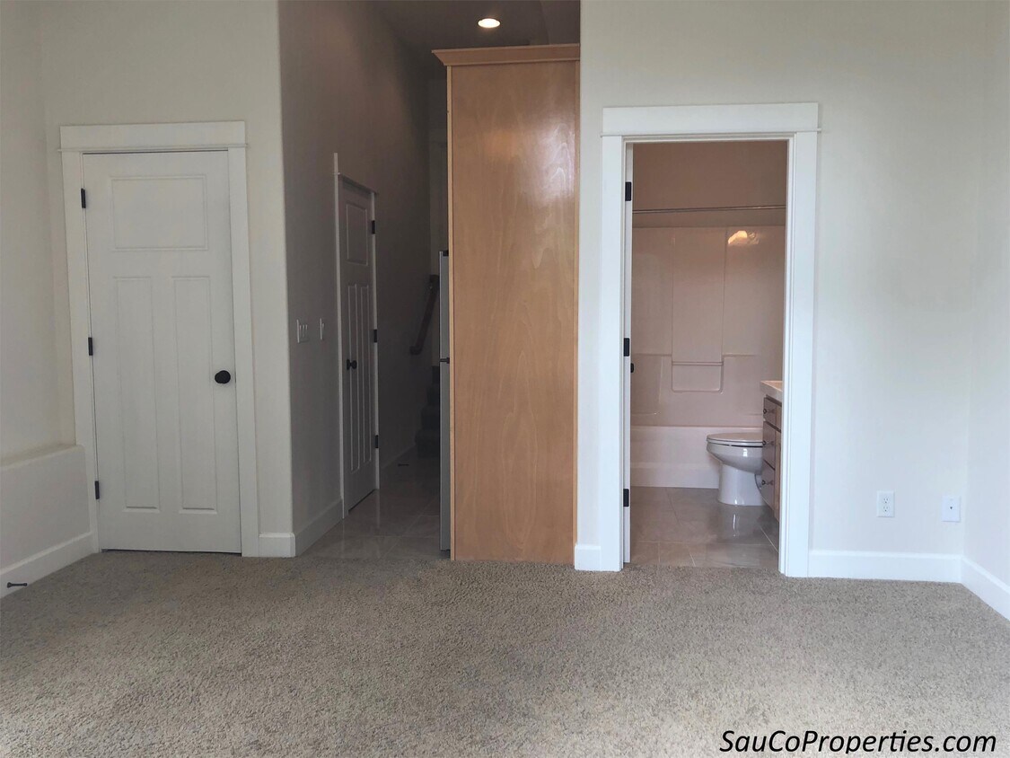 Foto principal - 3340 SW 12th Ave