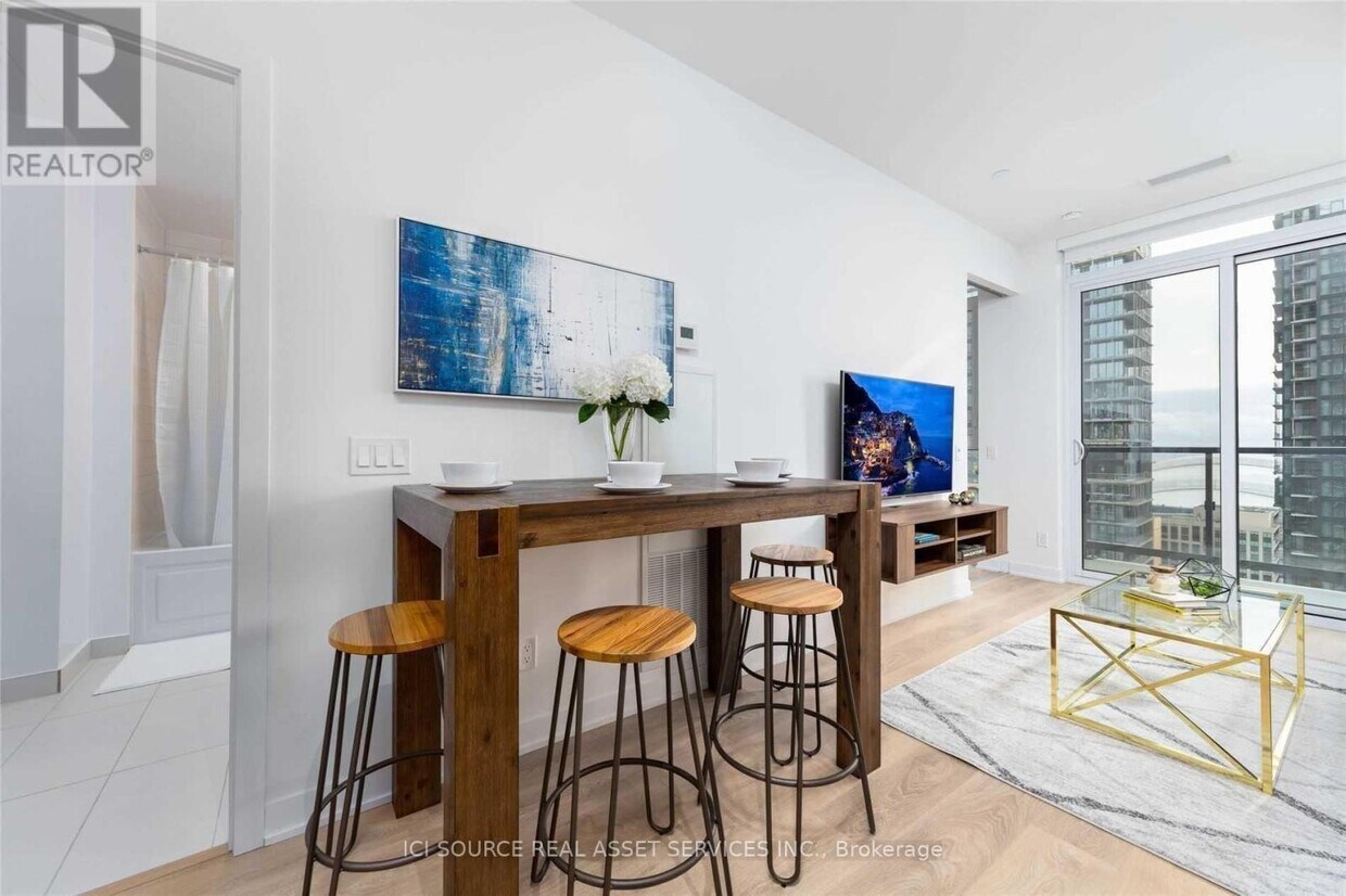 Primary Photo - 87 Peter St