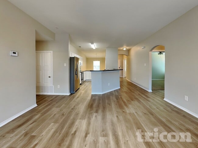 Building Photo - 116 Independence Tr