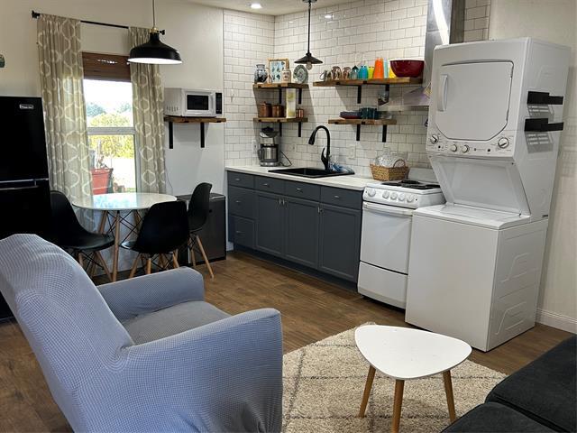 Foto del edificio - 1943 CR 321