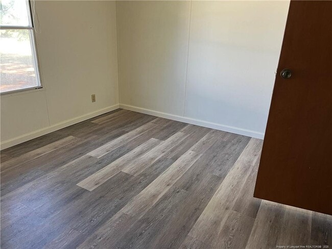 Building Photo - 4439 Betsy Ross Dr