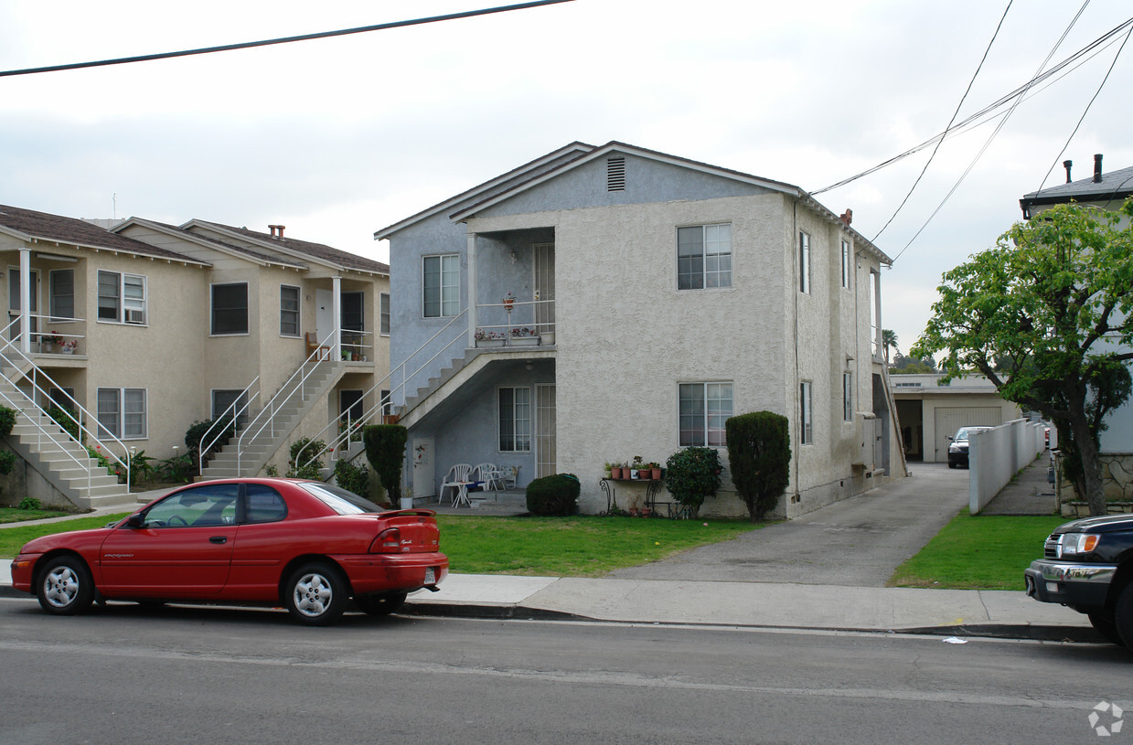 Building Photo - 408 E Palmer Ave