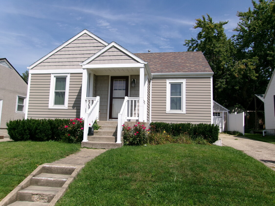 Primary Photo - 715 St Vincents Ave